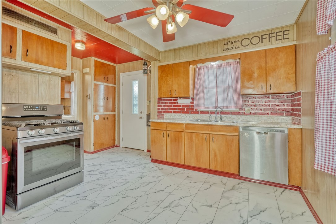 116 Alcott Road Greece, NY 14626 - Photo 4 of 20