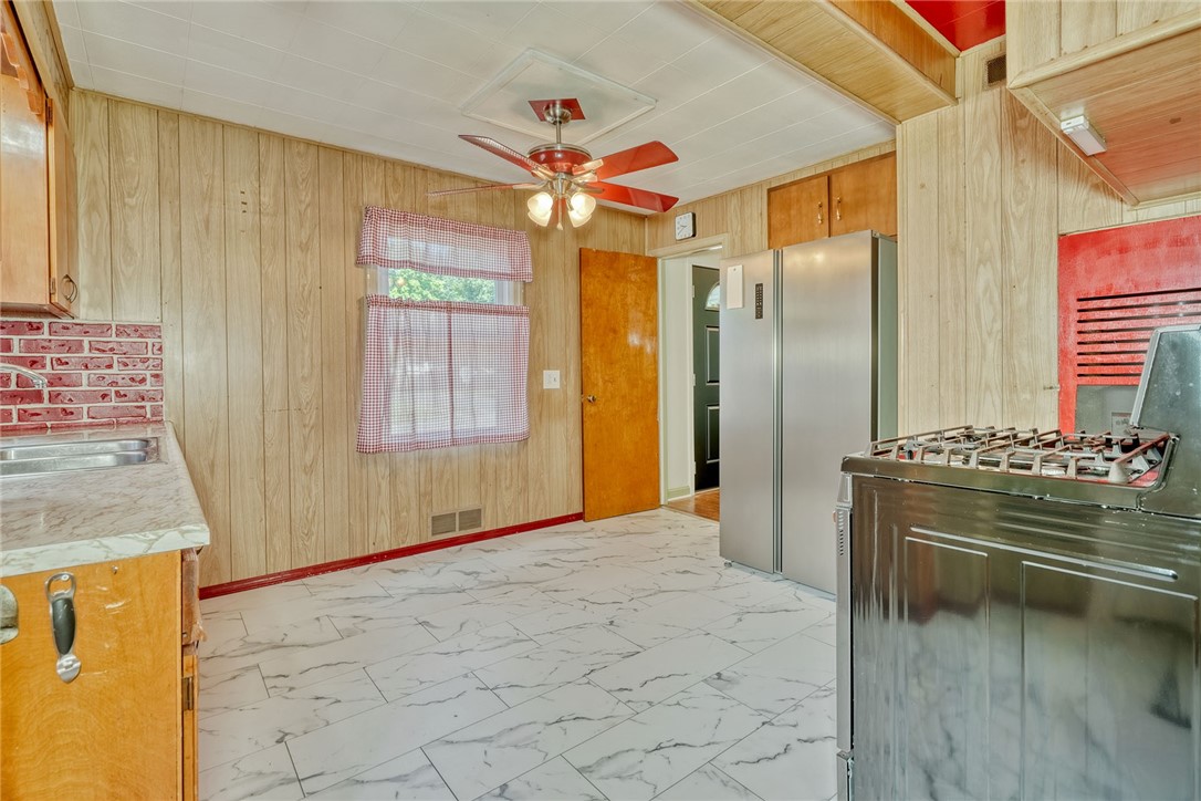 116 Alcott Road Greece, NY 14626 - Photo 6 of 20