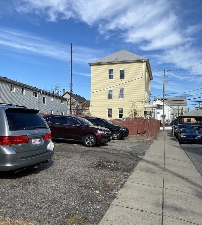 285 County Street Fall River, MA 02723 - Photo 7 of 24 Gallery Image 7