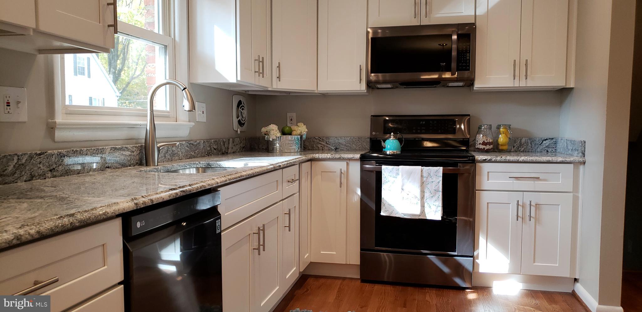 1923 Foxhall Road McLean, VA 22101 - Photo 9 of 20 I'M NEW!!