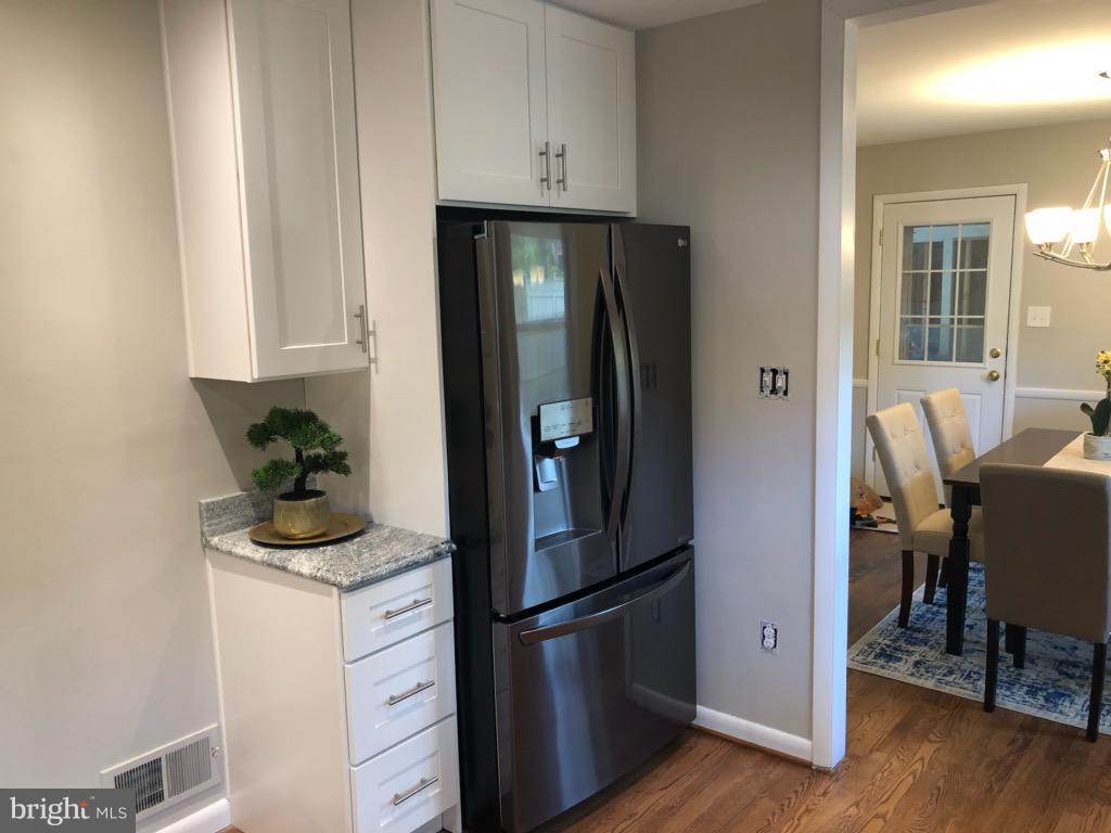 1923 Foxhall Road McLean, VA 22101 - Photo 10 of 20 Kitchen