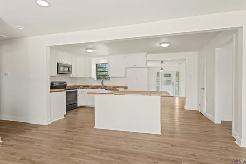 $215,000 | 7230 Linda Lee Drive, Denham Springs, LA 70706