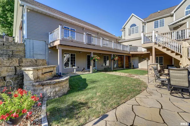 $1,199,000 | 539 34th Avenue North, Clinton, IA 52732