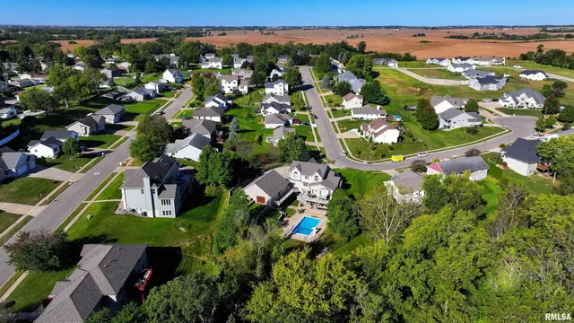 $1,199,000 | 539 34th Avenue North, Clinton, IA 52732