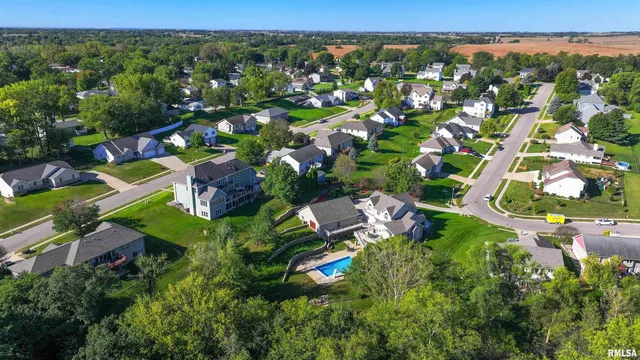 $1,199,000 | 539 34th Avenue North, Clinton, IA 52732