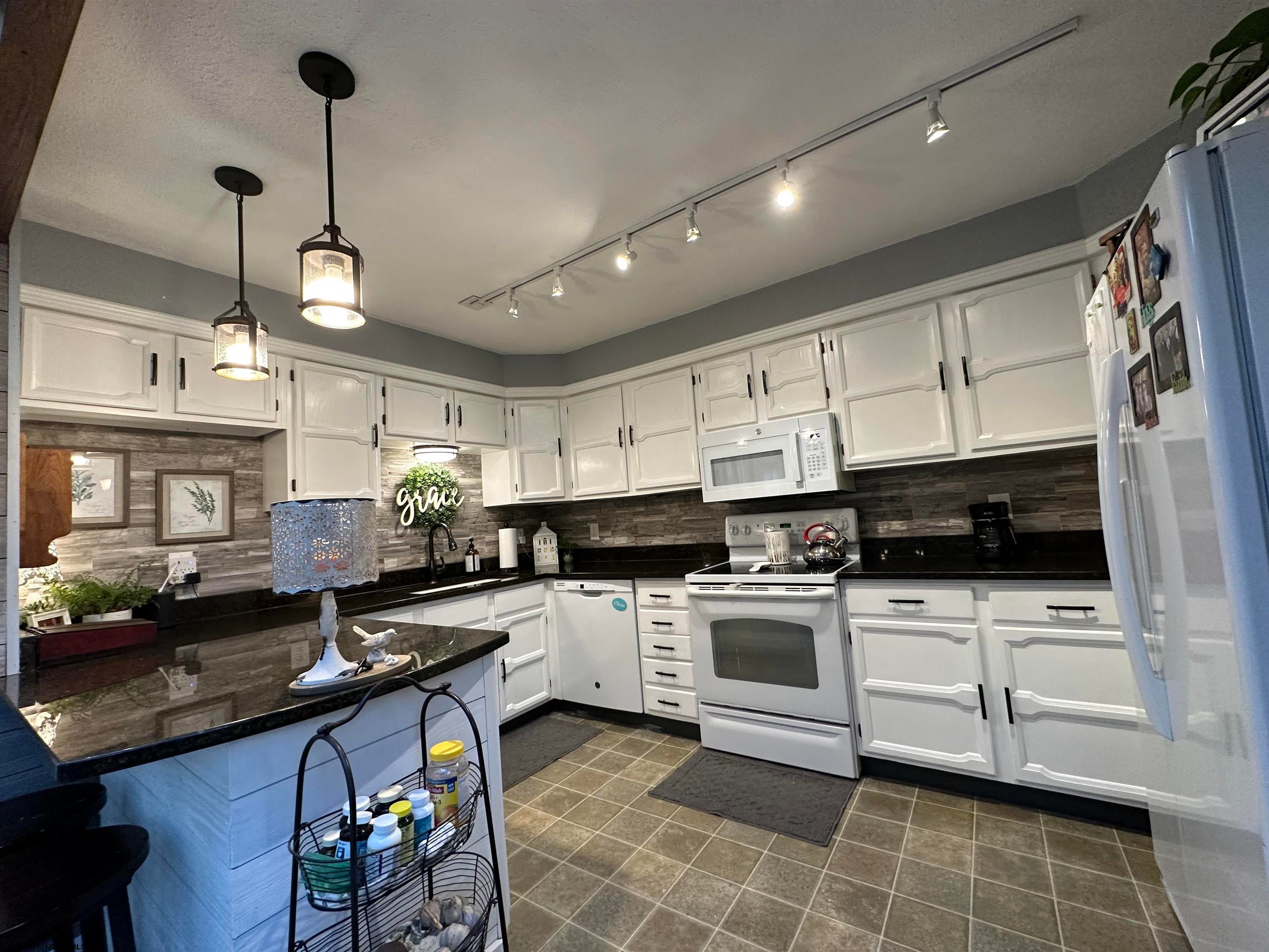 71 Morgan Hill Road Morgantown, WV 26508 - Photo 9 of 26 Gallery Image 9