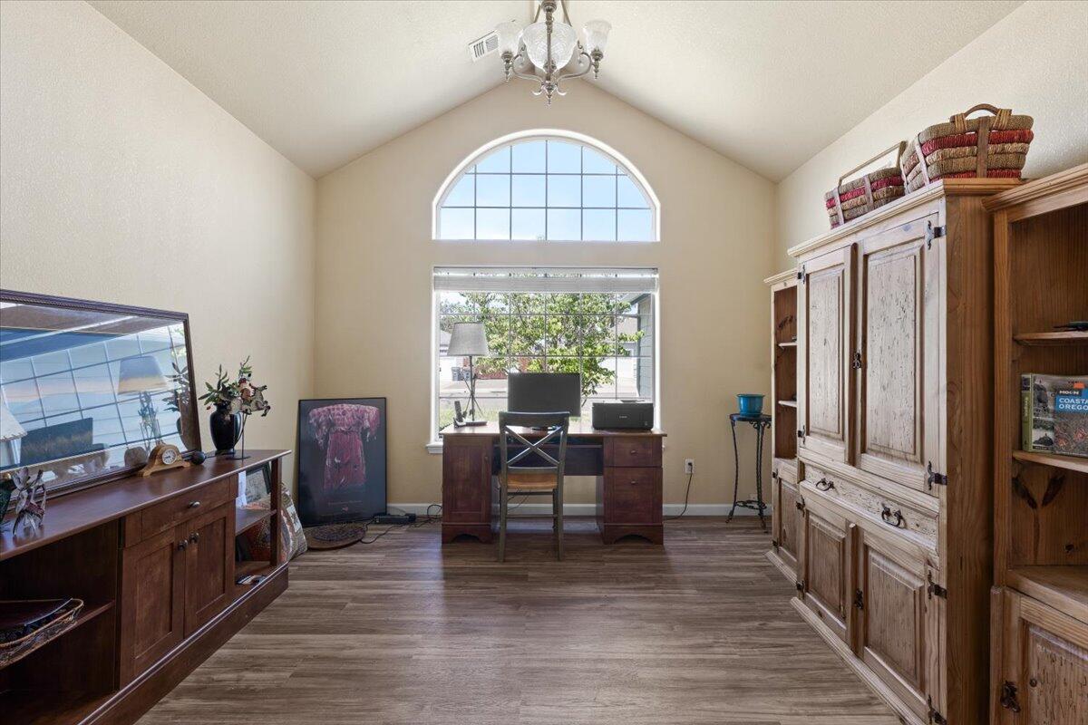 2308 Rabun Way Central Point, OR 97502 - Photo 12 of 26 17-CI_6926