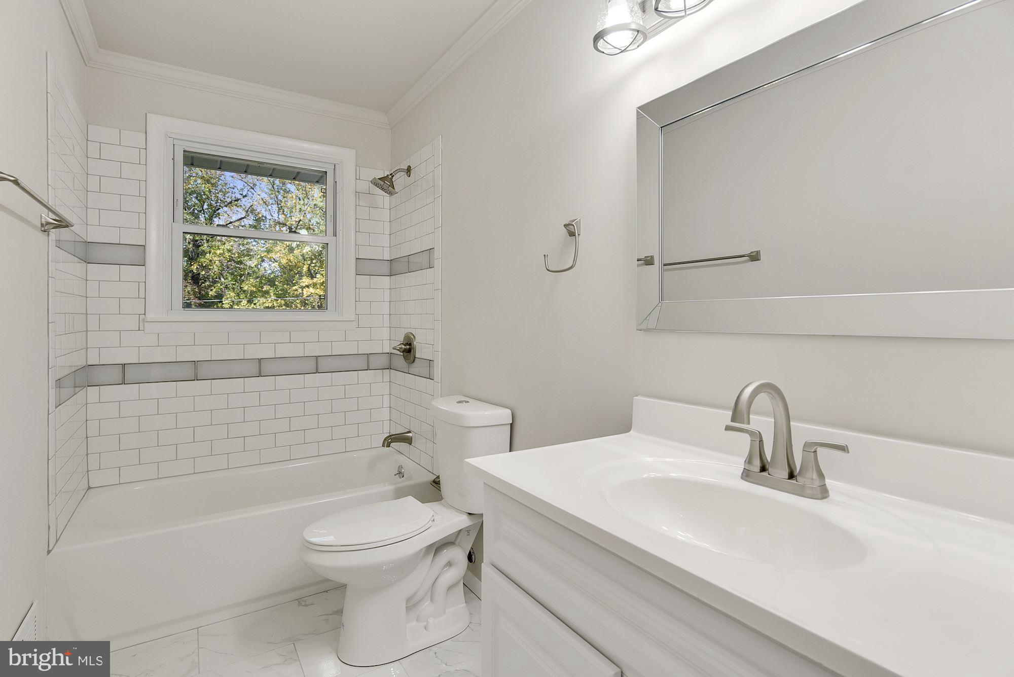 6231 Commons Road Baltimore, MD 21237 - Photo 12 of 36