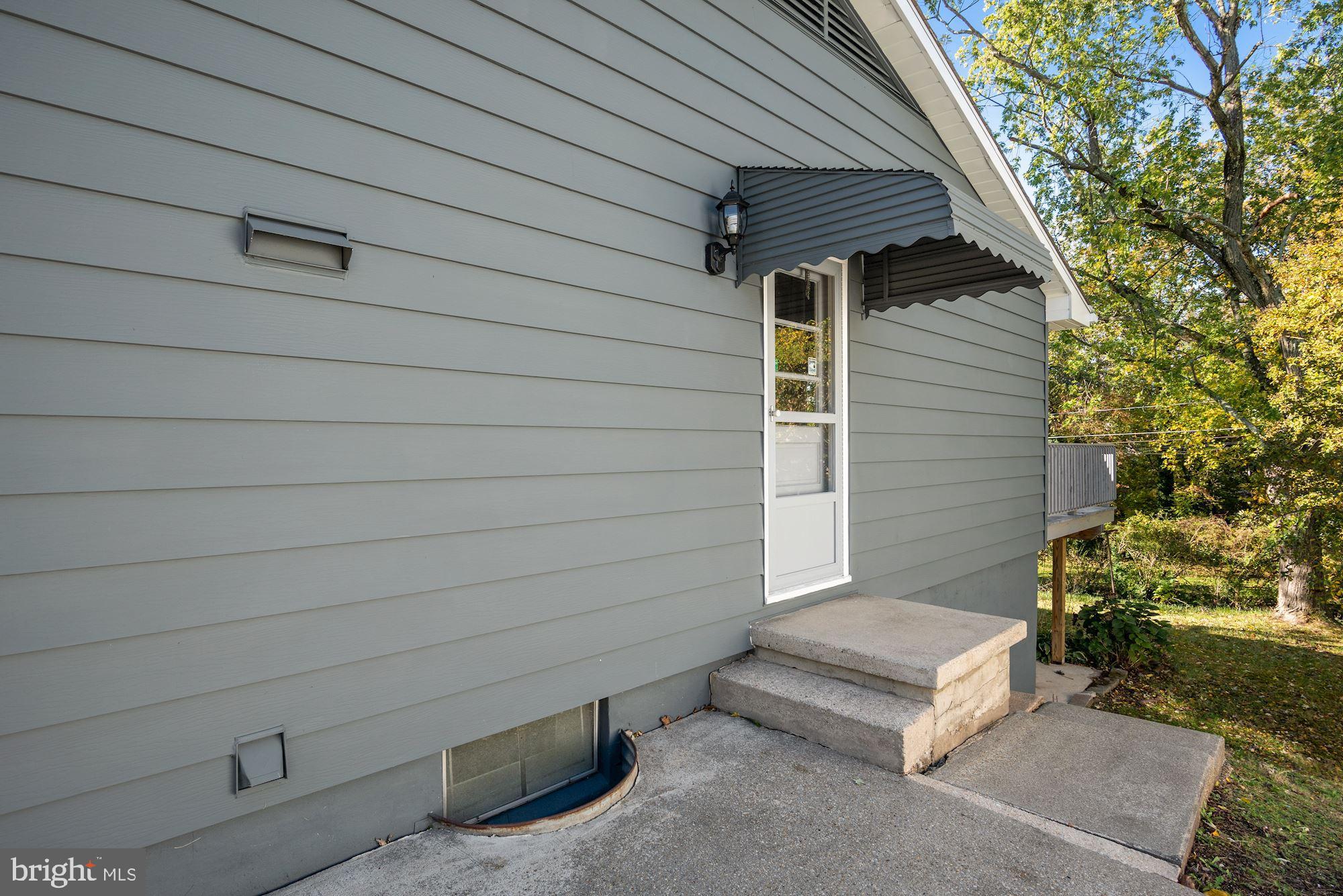 6231 Commons Road Baltimore, MD 21237 - Photo 34 of 36