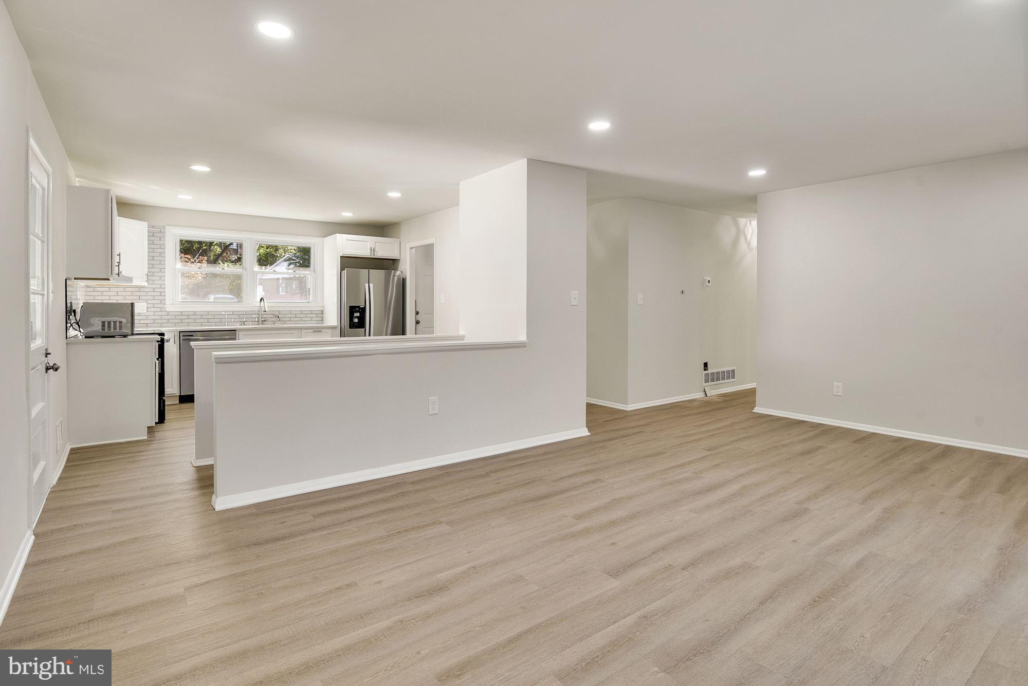 6231 Commons Road Baltimore, MD 21237 - Photo 7 of 36