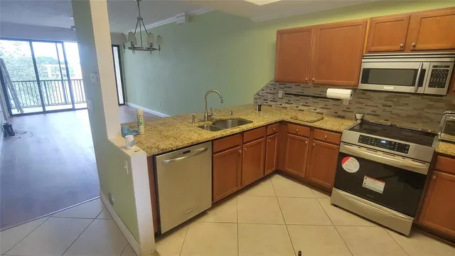 $2,150 | 6735 Coral Lake Drive, Unit 6735, Pompano Beach, FL 33063
