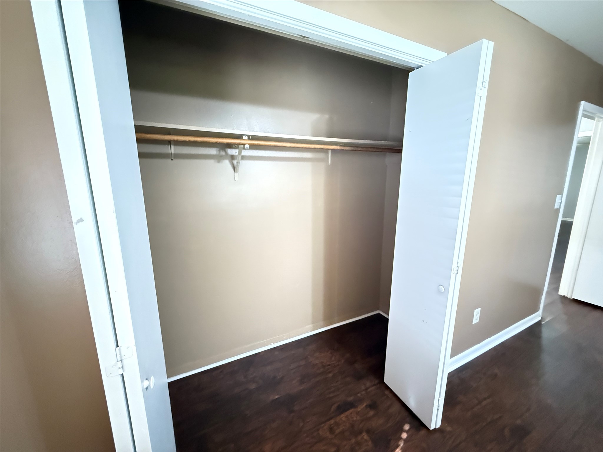 1608 Michael Street El Campo, TX 77437 - Photo 18 of 24 Primary Closet