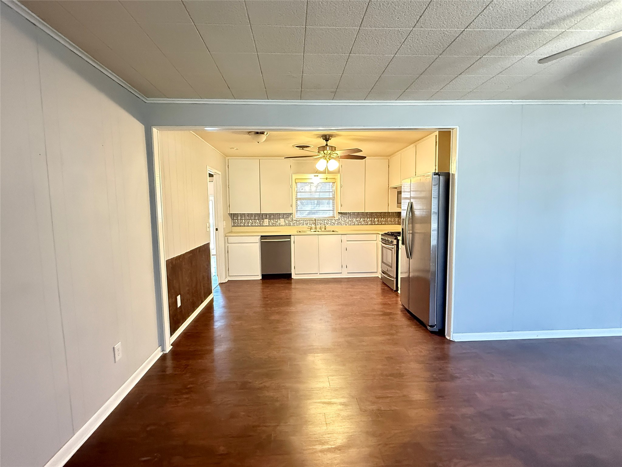1608 Michael Street El Campo, TX 77437 - Photo 6 of 24 Living room to Kitchen