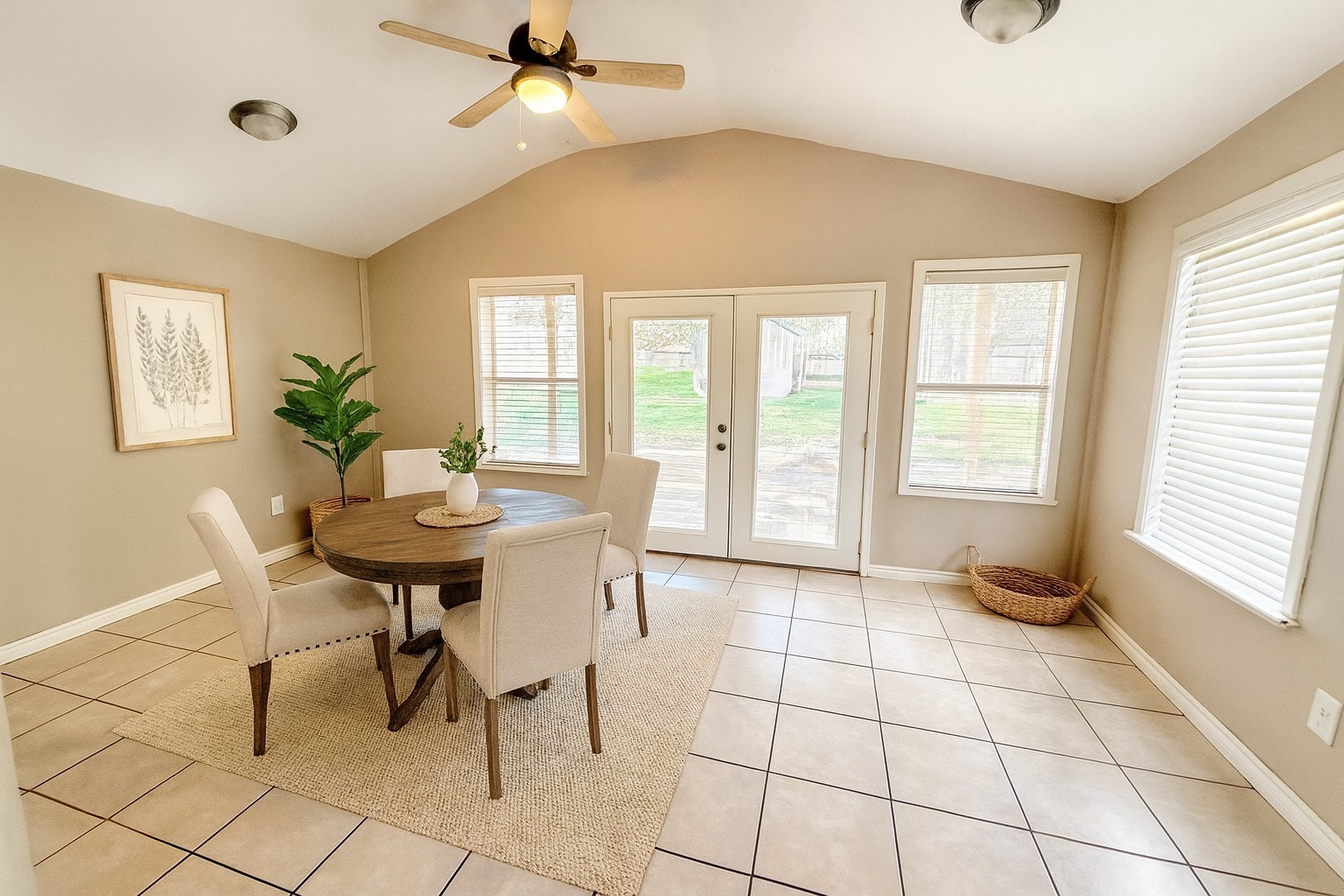 1608 Michael Street El Campo, TX 77437 - Photo 10 of 24