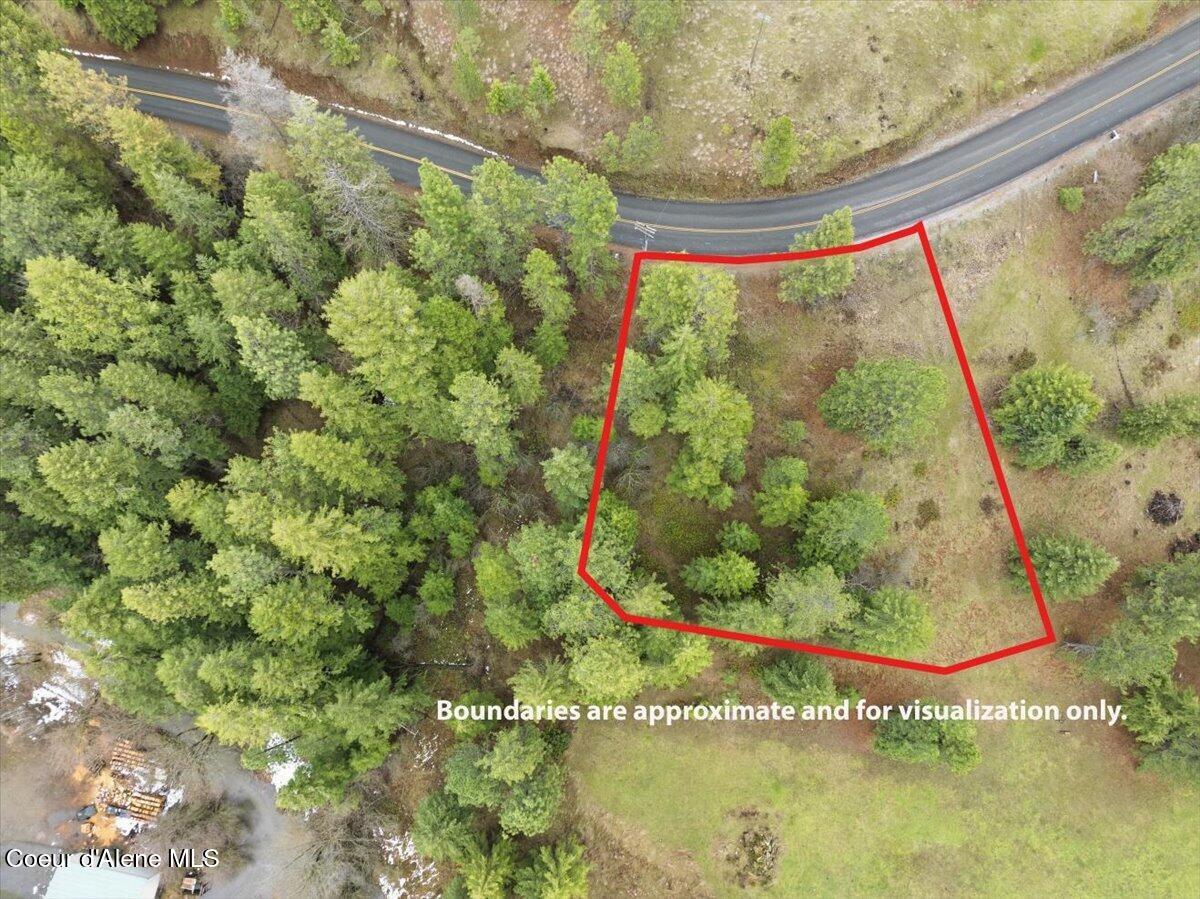 2586 East Fernan Hill Road Coeur D'Alene, ID 83814 - Photo 1 of 23 01-2586 E Fernan Hill Rd_RedHogMedia