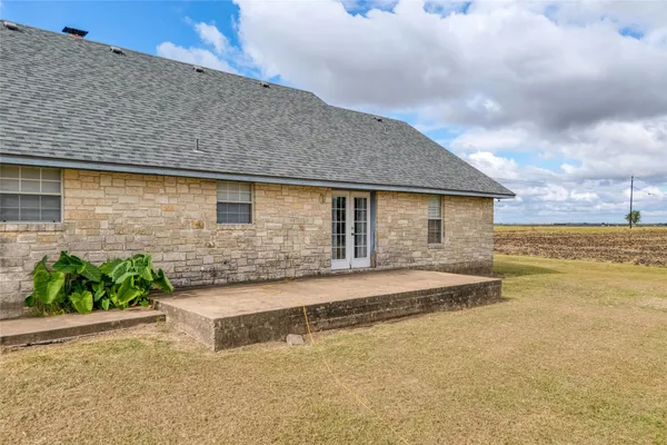 $535,000 | 615 County Road 357, Granger, TX 76530