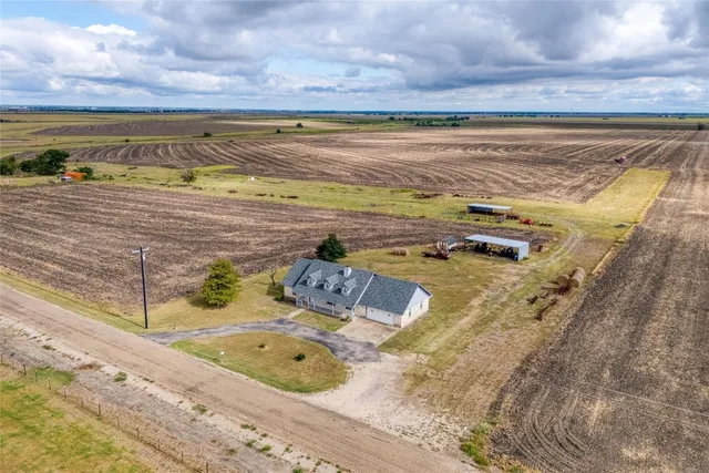 $550,000 | 615 County Road 357, Granger, TX 76530