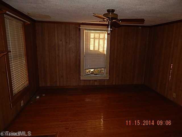 5012 Swanson Road Greensboro, NC 27406 - Photo 3 of 7 Living Room.