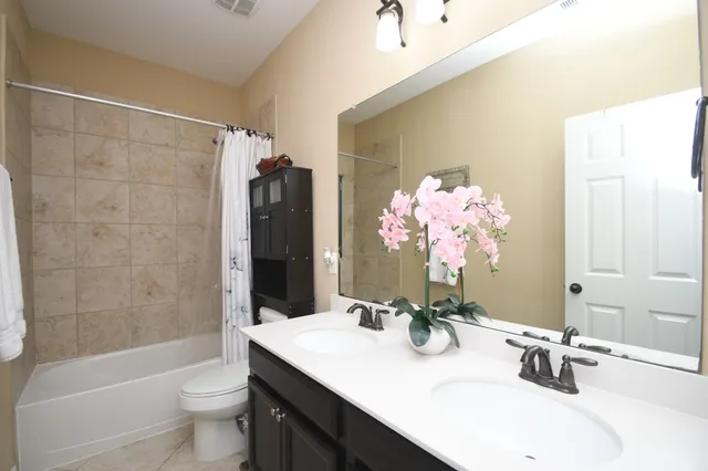 $375,000 | 9415 Chase Hollow Lane, Cypress, TX 77433