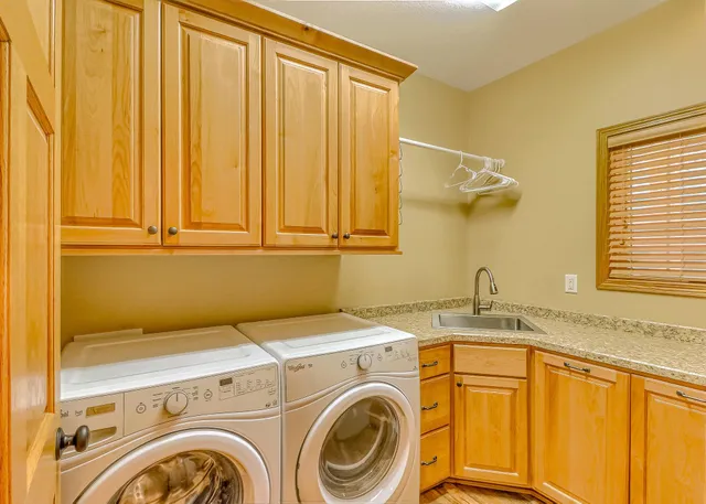 $1,150,000 | 35267 Adams Point Road, Frazee, MN 56544