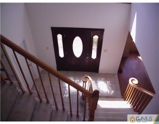 6 Putnam Road Monmouth Junction, NJ 08852 - Photo 2 of 25 Gallery Image 2