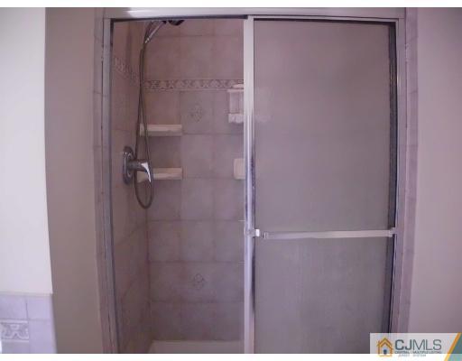 6 Putnam Road Monmouth Junction, NJ 08852 - Photo 12 of 25 Gallery Image 12