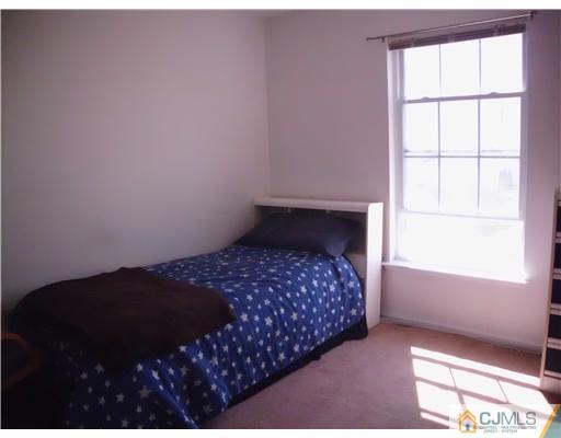 6 Putnam Road Monmouth Junction, NJ 08852 - Photo 17 of 25 Gallery Image 17