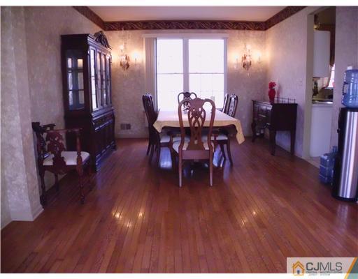 6 Putnam Road Monmouth Junction, NJ 08852 - Photo 4 of 25 Gallery Image 4