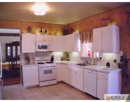6 Putnam Road Monmouth Junction, NJ 08852 - Photo 6 of 25 Gallery Image 6