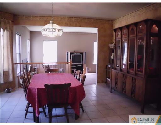 6 Putnam Road Monmouth Junction, NJ 08852 - Photo 7 of 25 Gallery Image 7
