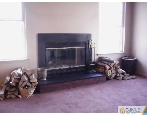 6 Putnam Road Monmouth Junction, NJ 08852 - Photo 8 of 25 Gallery Image 8