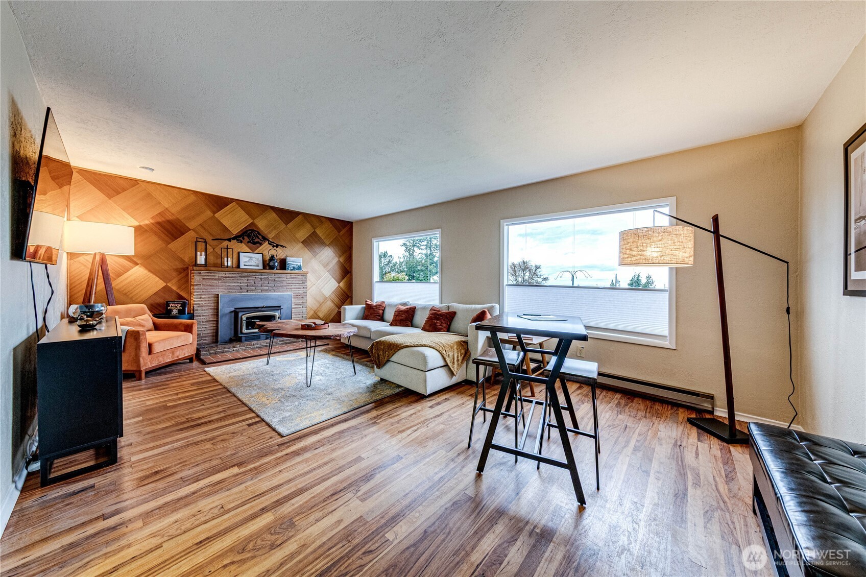 1922 West 7th Street Port Angeles, WA 98363 - Photo 4 of 40 a living room with furniture and a wooden floor