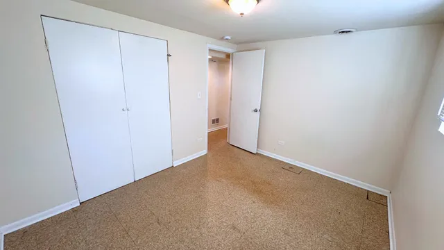 $228,000 | 231 East Tulip Drive, Glenwood, IL 60425