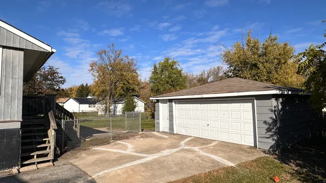 $228,000 | 231 East Tulip Drive, Glenwood, IL 60425