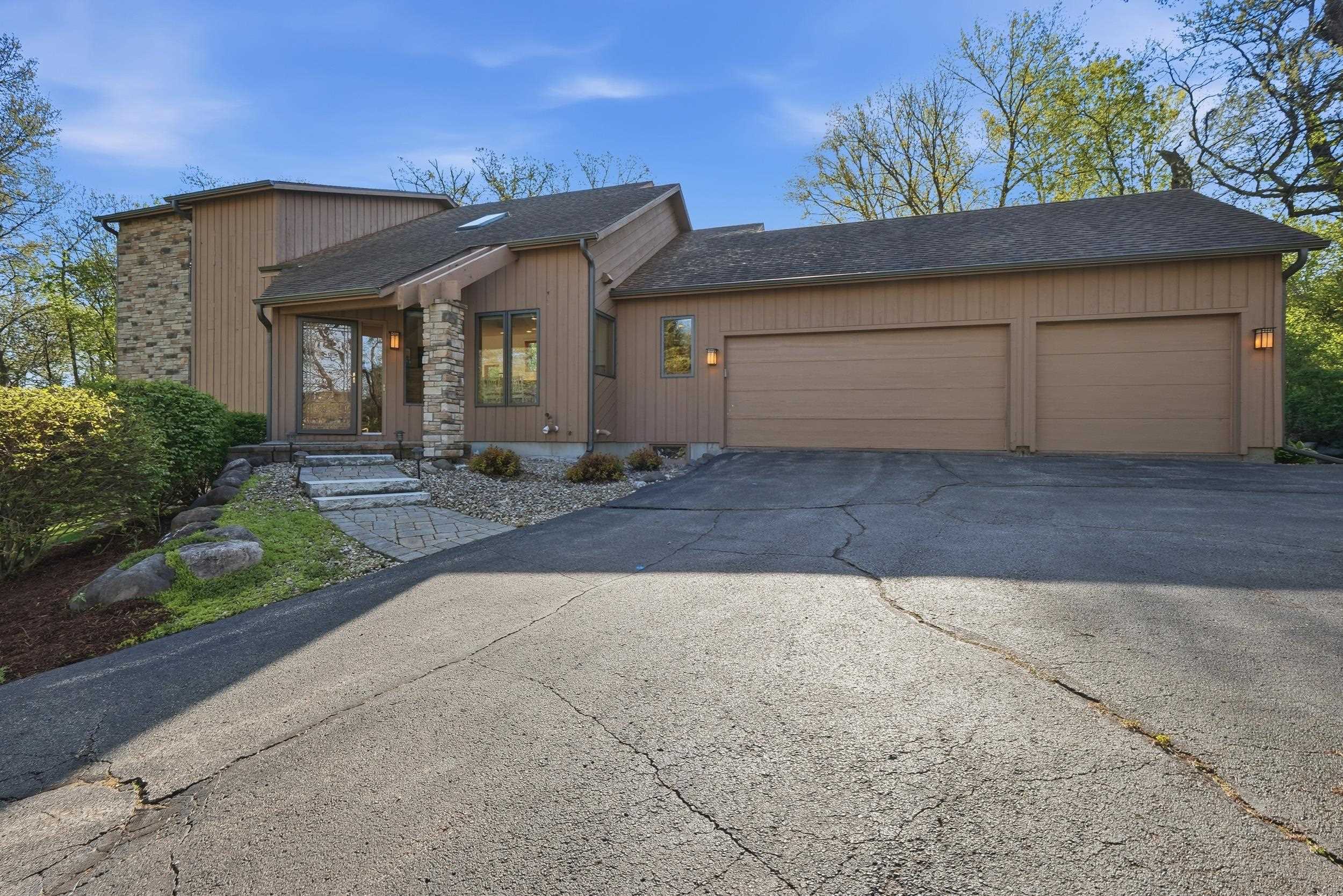 7700 Bittersweet Court Middleton, WI 53562 - Photo 6 of 72