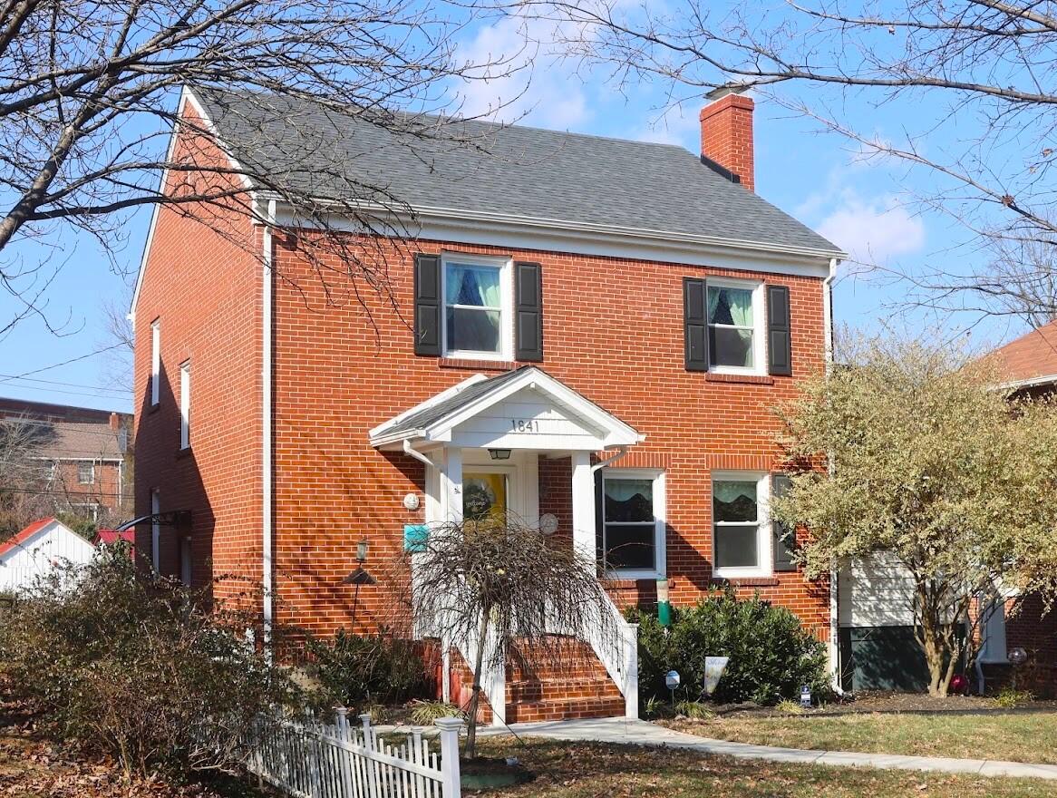 1841 Arden Road Southwest Roanoke, VA 24015 - Photo 4 of 46 1841 Arden-33