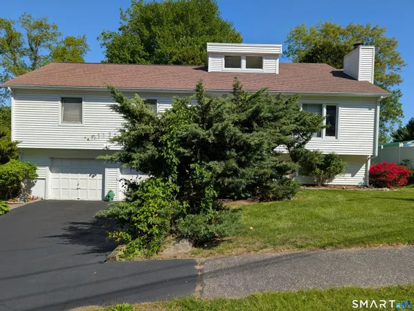 $500,000 | 9 Benanto Drive, Derby, CT 06418