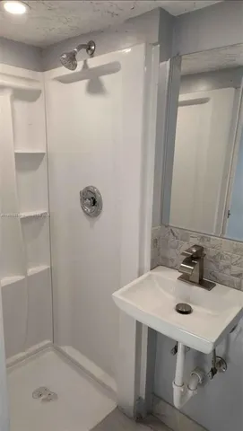 $1,025 | 173 West 16th Street, Unit B, Riviera Beach, FL 33404