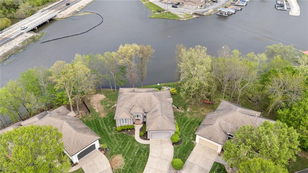 124 Teton Ridge Lake Winnebago, MO 64034 - Photo 2 of 63