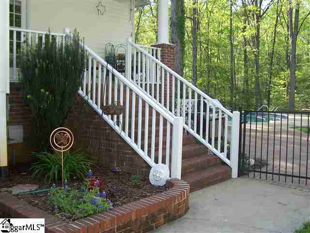 511 Tracy Trail Greer, SC 29651 - Photo 5 of 23 Gallery Image 5