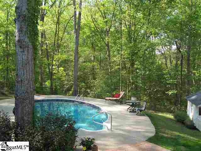 511 Tracy Trail Greer, SC 29651 - Photo 6 of 23 Gallery Image 6