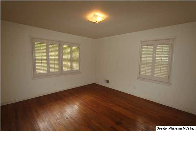 317 Crestview Road Anniston, AL 36207 - Photo 5 of 28 Gallery Image 5