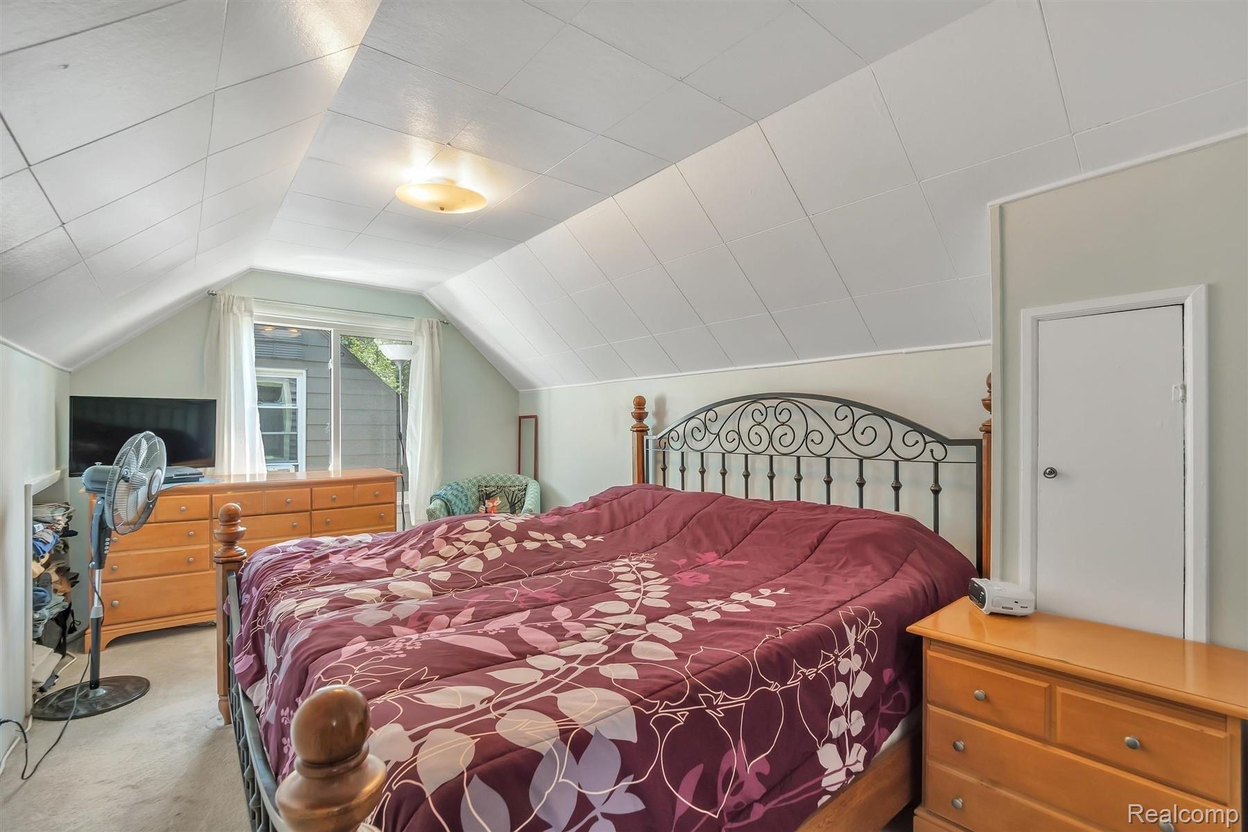 1402 South Campbell Road Royal Oak, MI 48067 - Photo 19 of 32 19-1402 S Campbell Rd-WindowStill-R.jpg