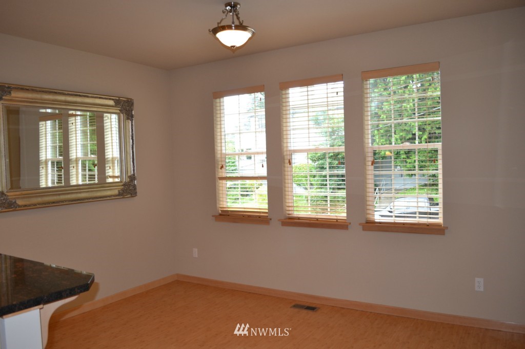 10311 Northeast 189th Street, Unit B Bothell, WA 98011 - Photo 4 of 16 Gallery Image 4