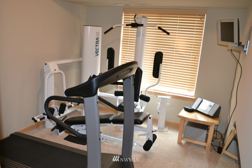 10311 Northeast 189th Street, Unit B Bothell, WA 98011 - Photo 5 of 16 Gallery Image 5
