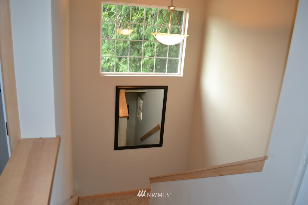 10311 Northeast 189th Street, Unit B Bothell, WA 98011 - Photo 6 of 16 Gallery Image 6