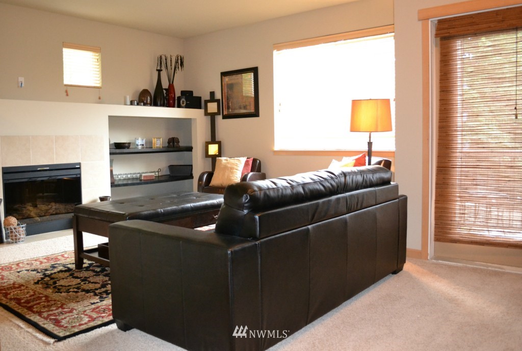 10311 Northeast 189th Street, Unit B Bothell, WA 98011 - Photo 9 of 16 Gallery Image 9