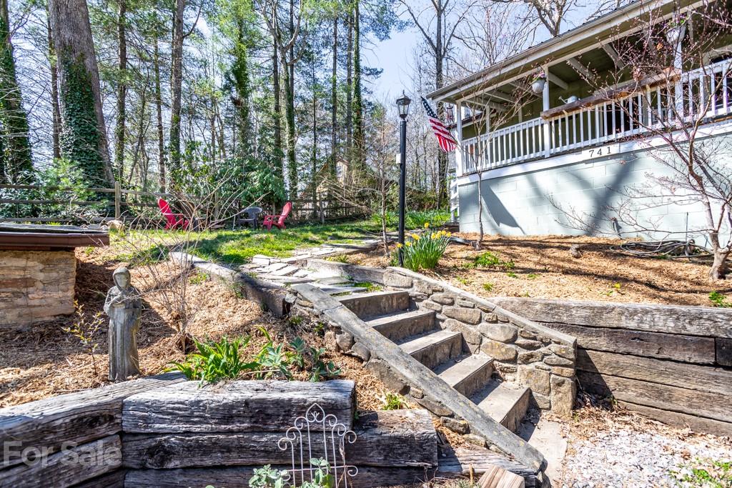 741 County Road Waynesville, NC 28785 - Photo 9 of 42