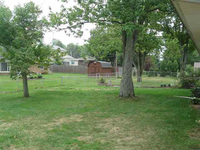1102 North Shellbark Road Muncie, IN 47304 - Photo 4 of 30