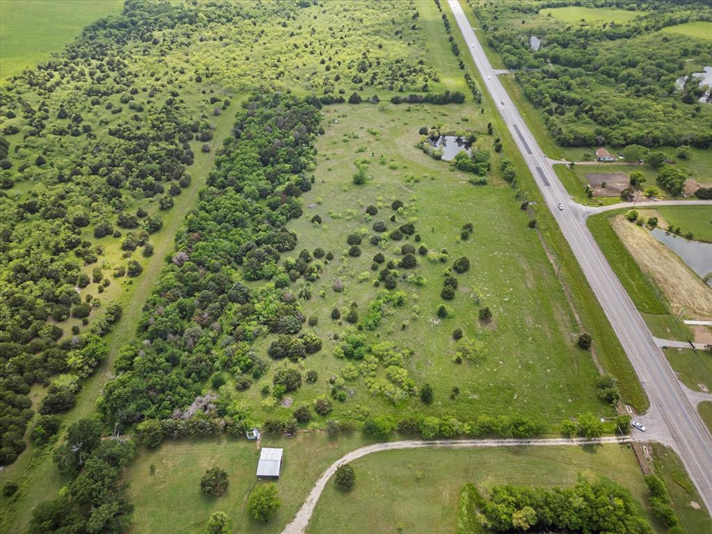 19498 Highway 34, Unit 1B Terrell, TX 75161 - Photo 5 of 11 a view of a garden